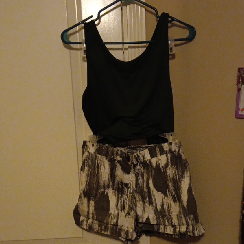 GAP Women's dark olive green and white shorts plus free tank top!